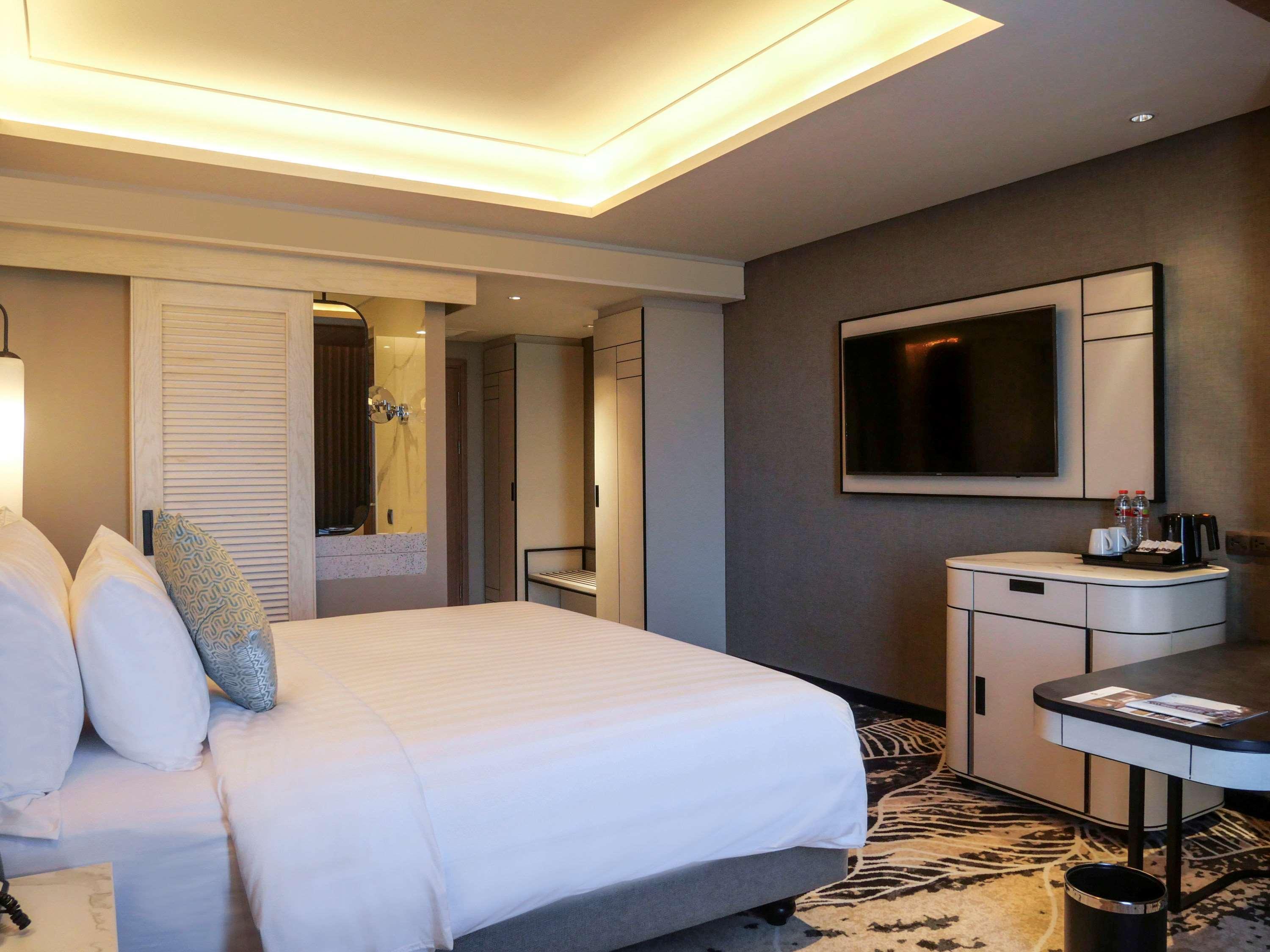 Movenpick Surabaya City Dış mekan fotoğraf