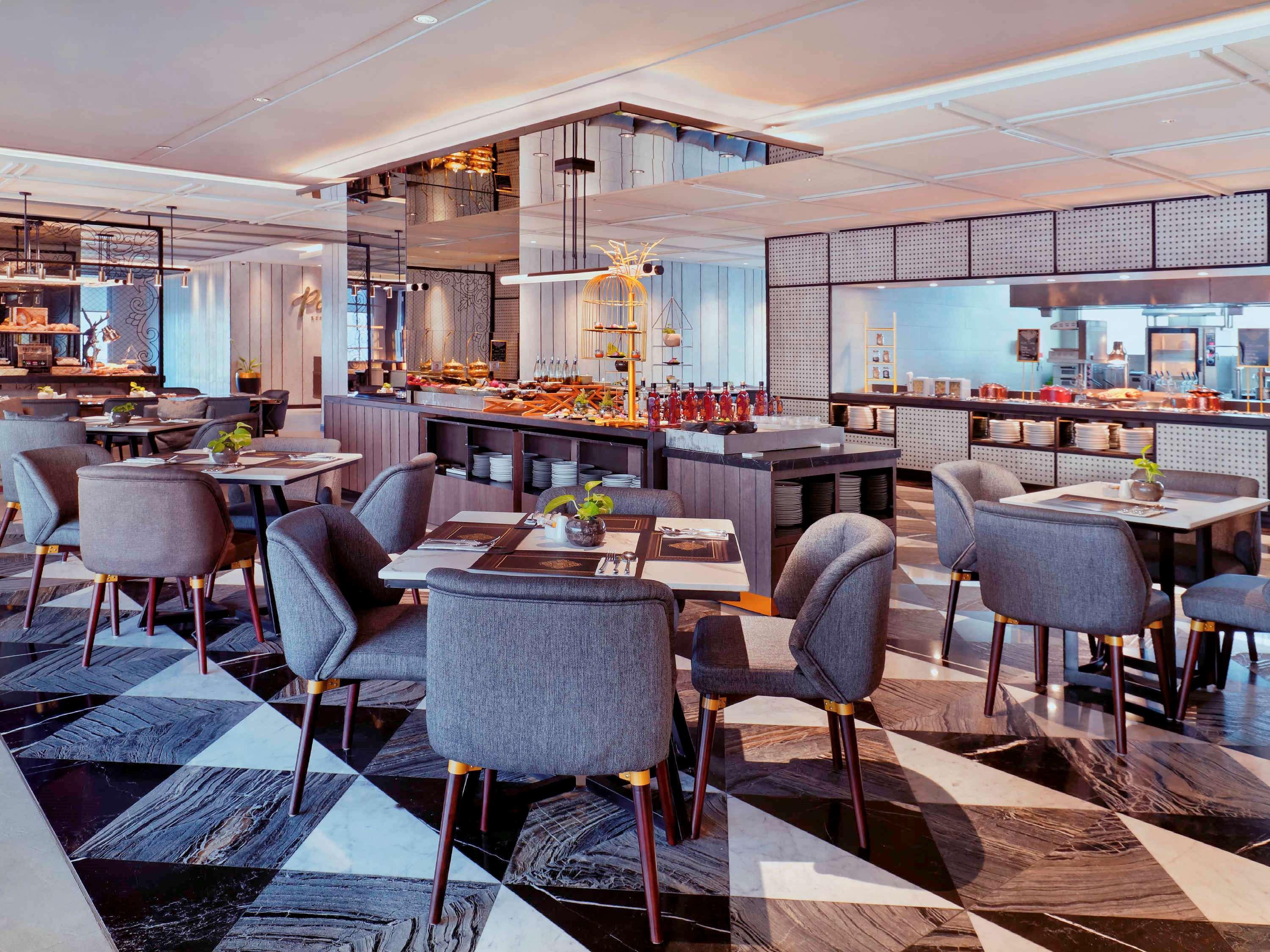 Movenpick Surabaya City Dış mekan fotoğraf
