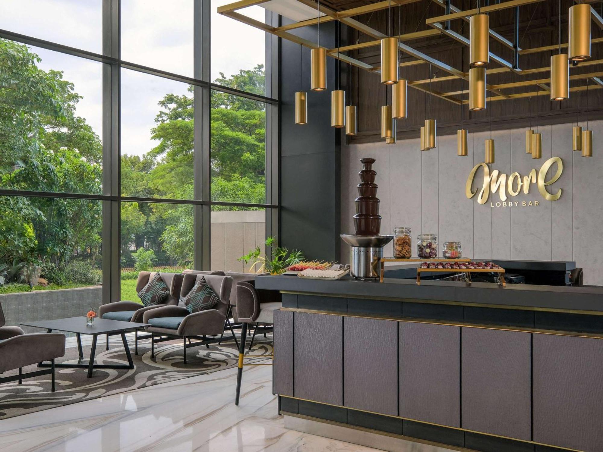 Movenpick Surabaya City Dış mekan fotoğraf