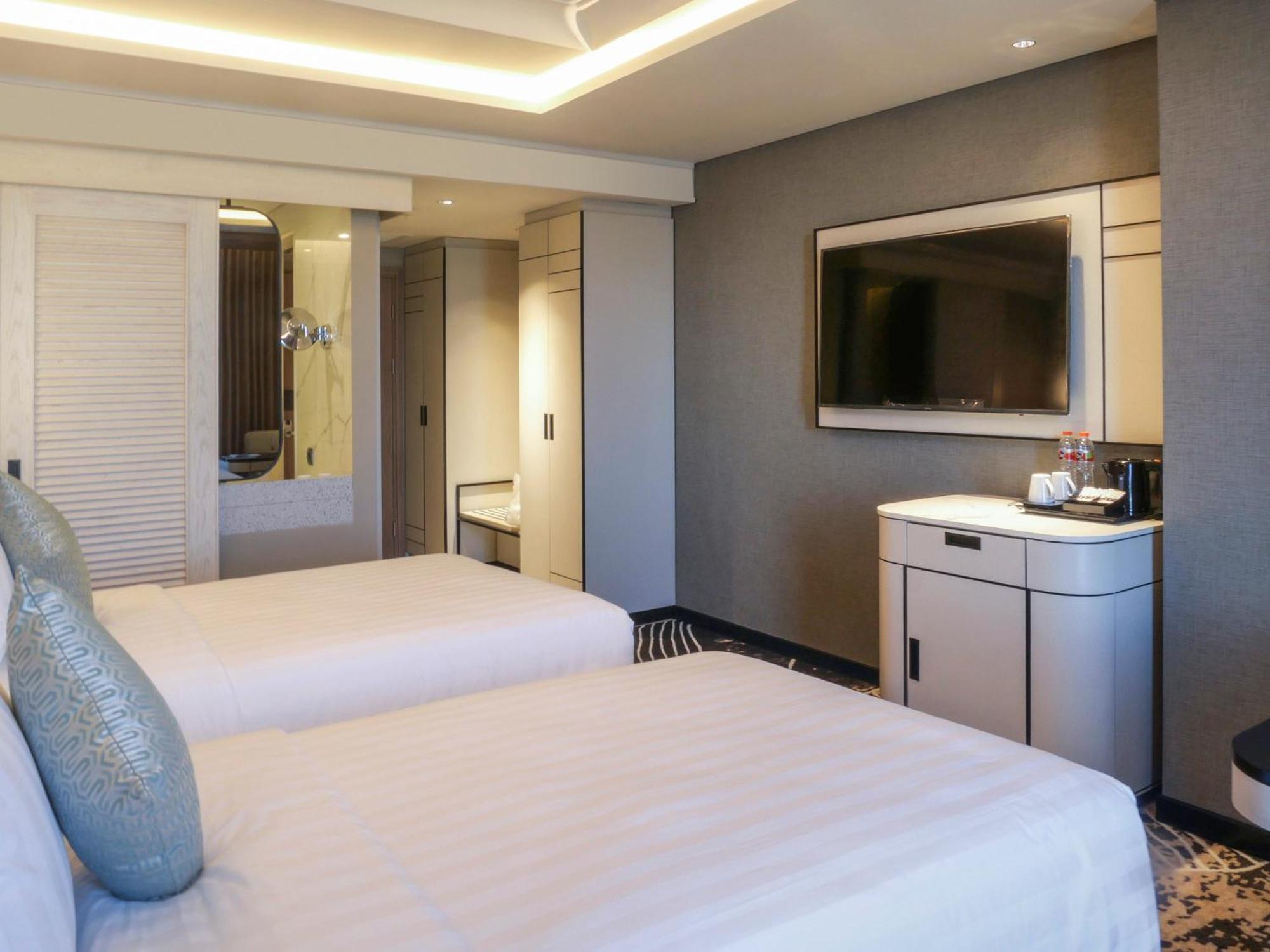 Movenpick Surabaya City Dış mekan fotoğraf