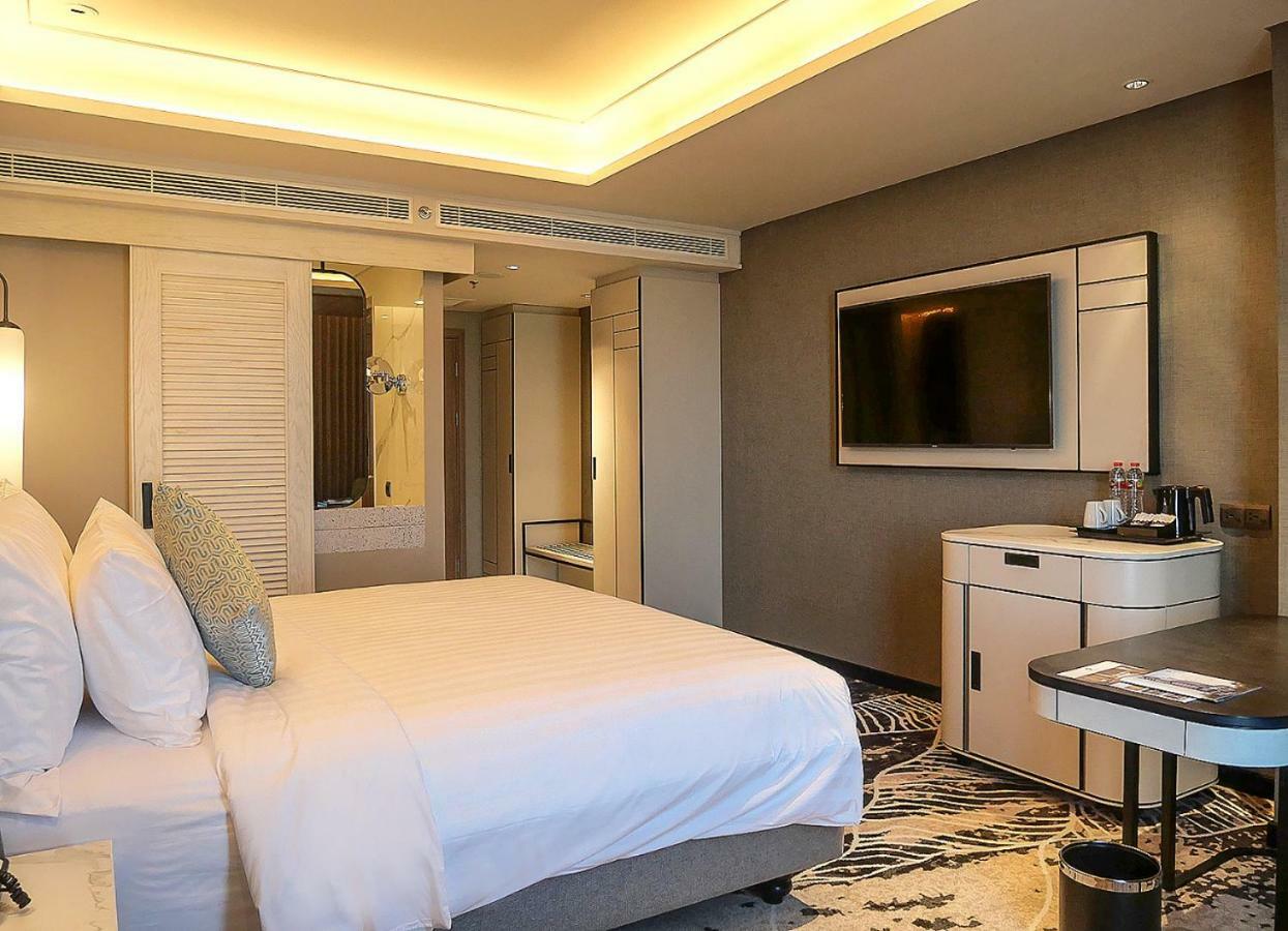 Movenpick Surabaya City Dış mekan fotoğraf
