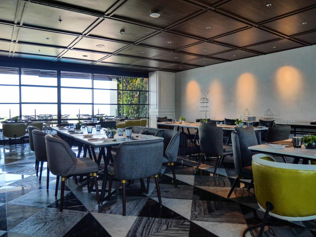Movenpick Surabaya City Dış mekan fotoğraf